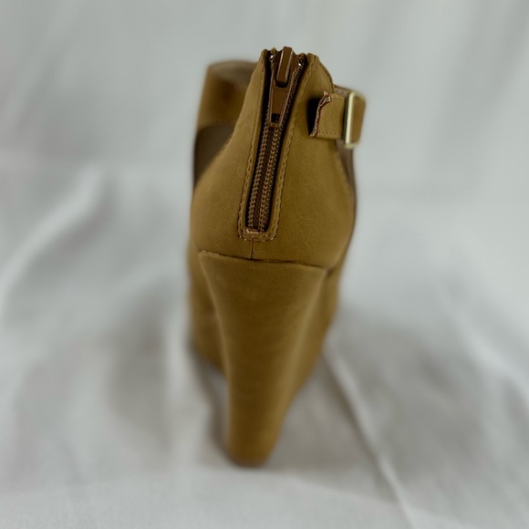 Kimmy Wedges - Picture 3 of 4